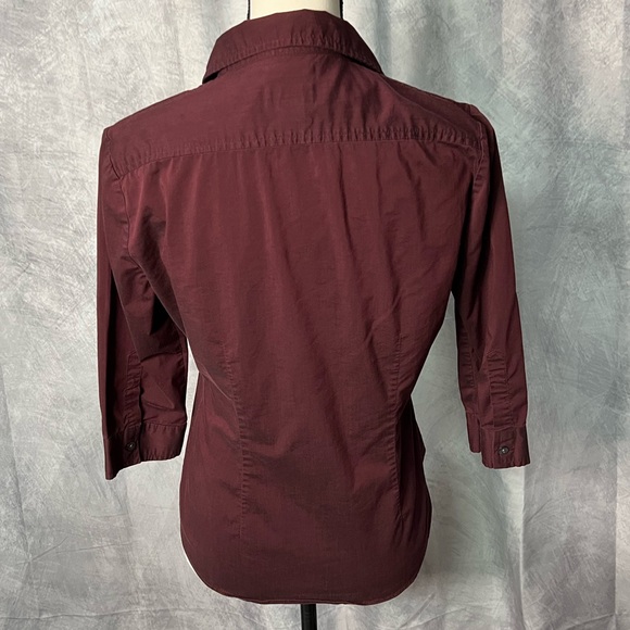 NY&CO New York & Company City Stretch Deep Wine 3/4 Sleeve Button Down Shirt - M - Picture 5 of 9